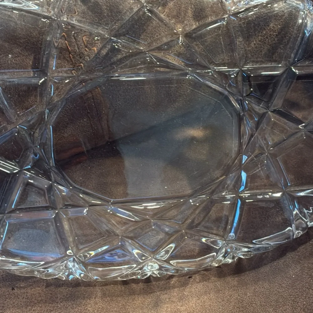 Mika’s a Hampshire Gold Crystal Serving Dish.